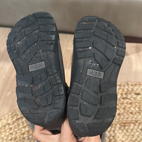 UGG BUTTE II TOGGLE TALL CWR BOOTS - kids 1 - Picture 11 of 12